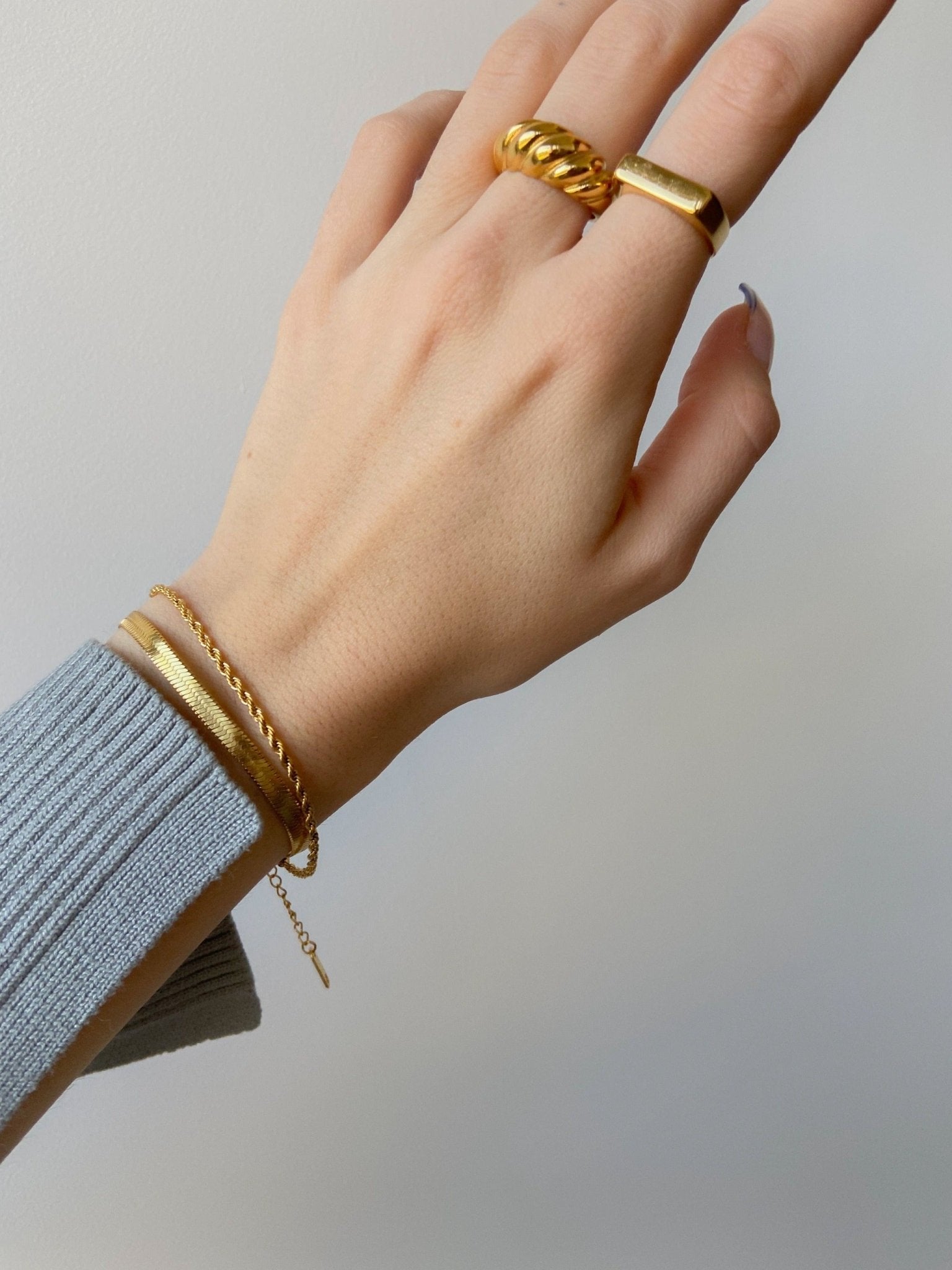 Cynthia Serpentine Gold Bracelet by Koréil Jewelry
