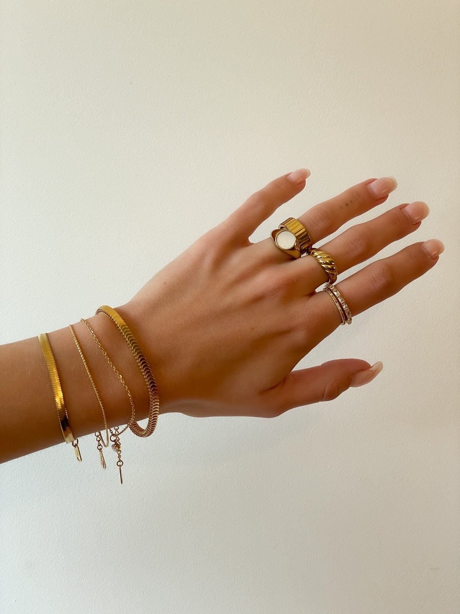 Davina Link Gold Bracelet by Koréil Jewelry
