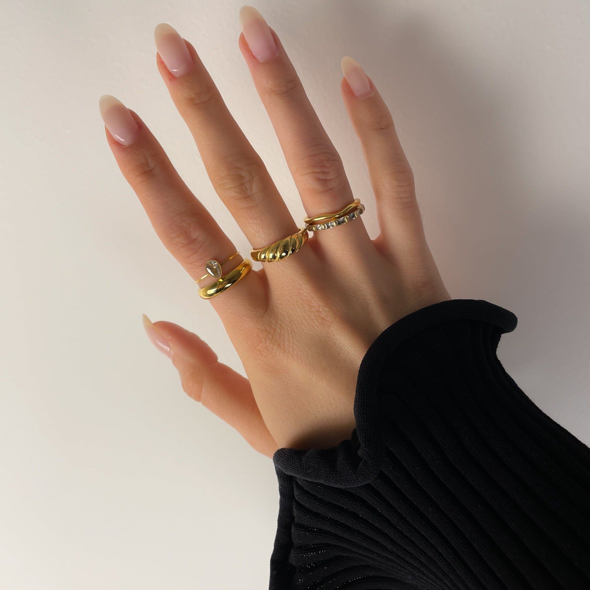 Sara Teardrop Zirconia Gold Ring by Koréil Jewelry